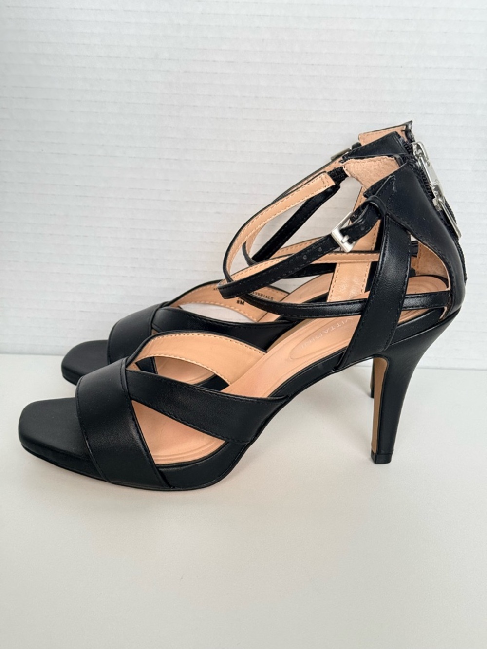 Adrienne Vittadini Black Leather Crisscross Ankle-Strap Heels Size 8 - Picture 4 of 8